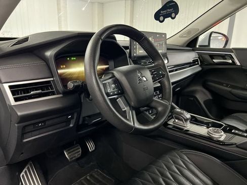 Used 2025 Mitsubishi Outlander SEL AWD/4WD image 10
