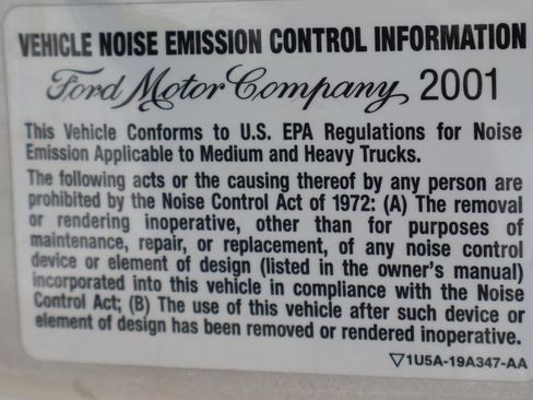 Used 2001 Ford F550 2WD Regular Cab Super Duty image 33