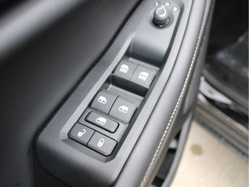 New 2025 Jeep Grand Cherokee Laredo X w/ Luxury Tech Group I image 10