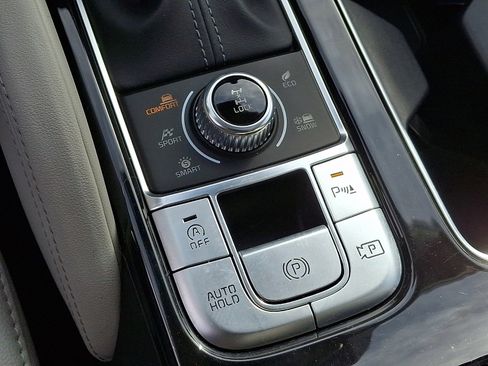 Used 2024 Kia Telluride SX w/ Towing Package image 28