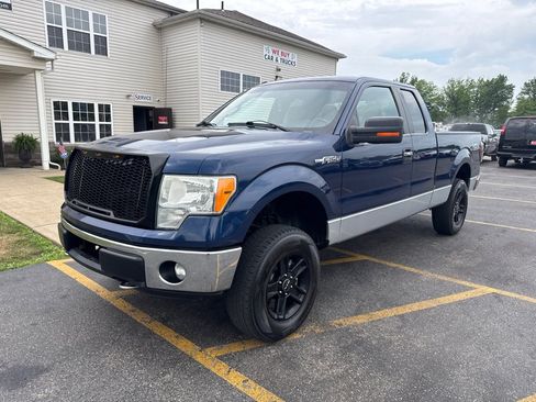 Used 2011 Ford F150 XLT w/ XLT Chrome Pkg AWD/4WD image 2