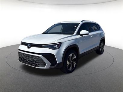 New 2025 Volkswagen Taos SE