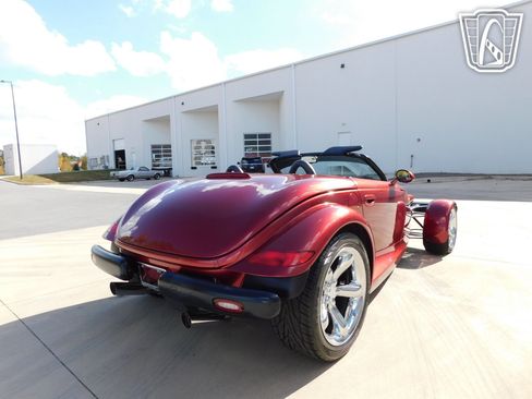Used 2002 Chrysler Prowler RWD image 25