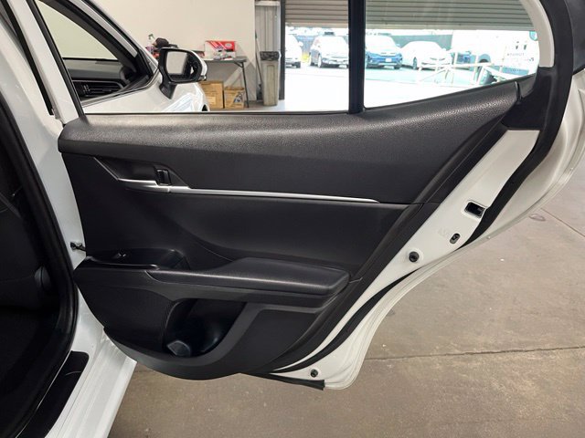 Used 2020 Toyota Camry LE w/ Convenience Package FWD image 16
