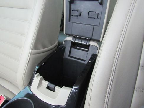 Used 2017 Ford C-MAX Titanium w/ Equipment Group 301A image 53