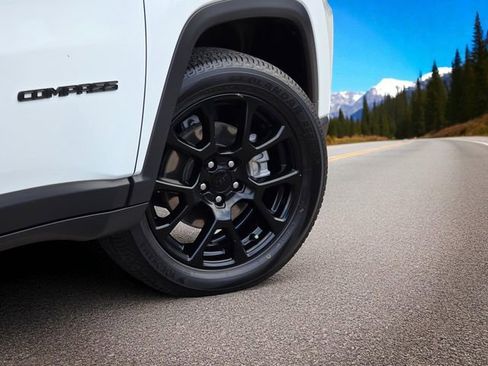 Used 2022 Jeep Compass Altitude image 8