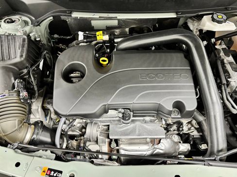 Used 2025 Chevrolet Equinox LT FWD image 25