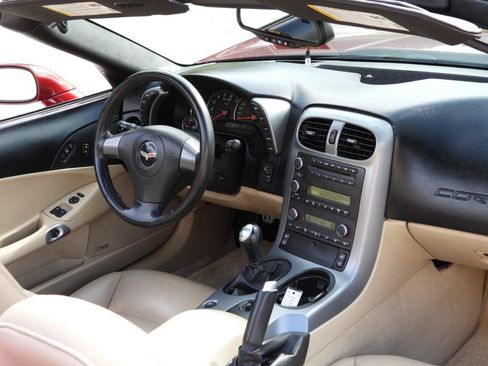 Used 2006 Chevrolet Corvette Convertible w/ Preferred Equipment Group RWD image 67
