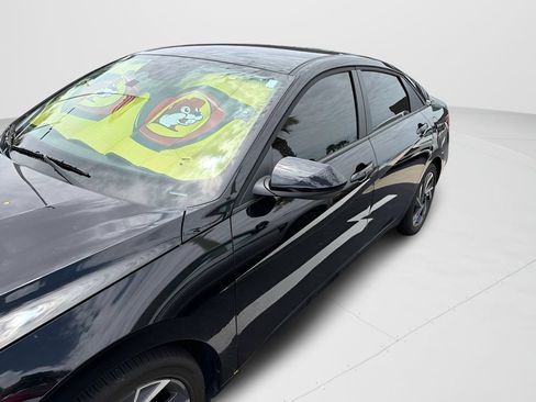 Certified 2025 Hyundai Elantra Sport FWD image 13