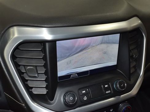 Used 2023 GMC Acadia SLE w/ Driver Convenience Package image 16