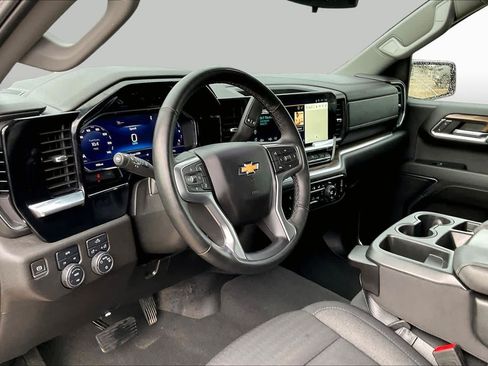 Used 2024 Chevrolet Silverado 1500 LT AWD/4WD image 17