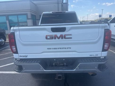 Used 2021 GMC Sierra 2500 SLE w/ SLE Value Package; image 3