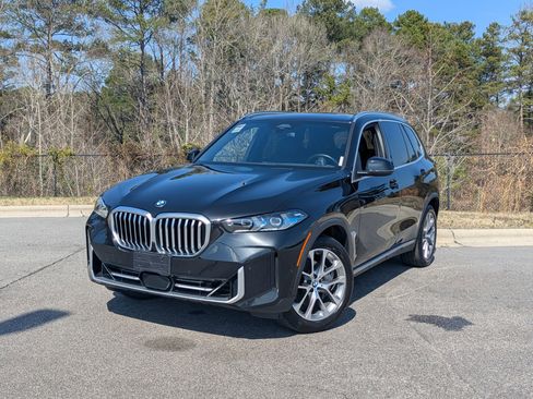 Used 2024 BMW X5 xDrive40i w/ Premium Package image 1