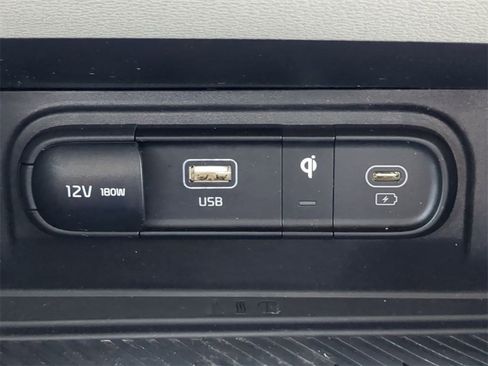 Used 2025 Kia Sportage EX image 23