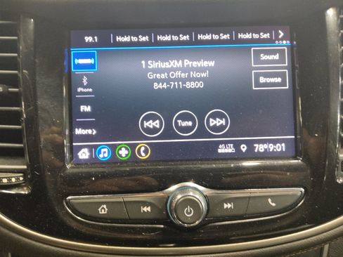 Used 2020 Chevrolet Trax LT w/ LT Convenience Package FWD image 25