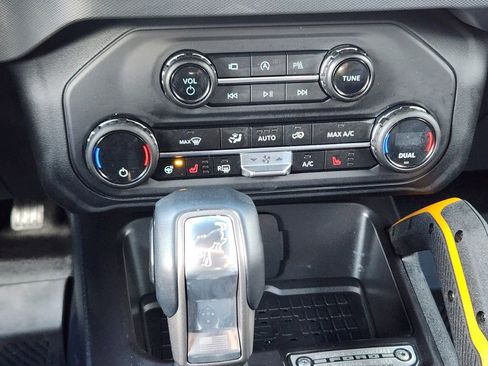 Used 2024 Ford Bronco Badlands image 27