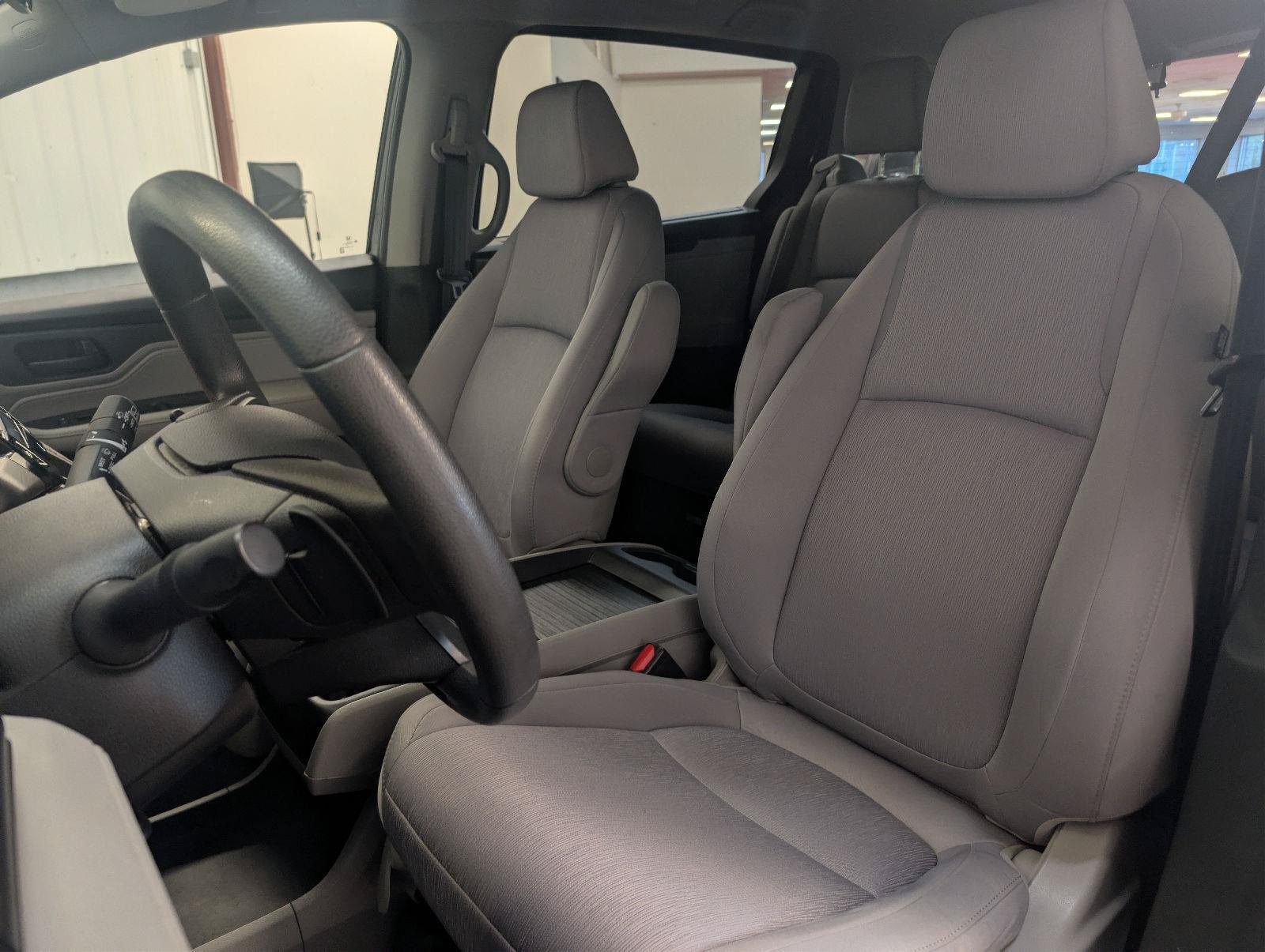 Used 2020 Honda Odyssey EX image 3