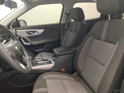 Used 2024 Chevrolet Blazer LT FWD image 17