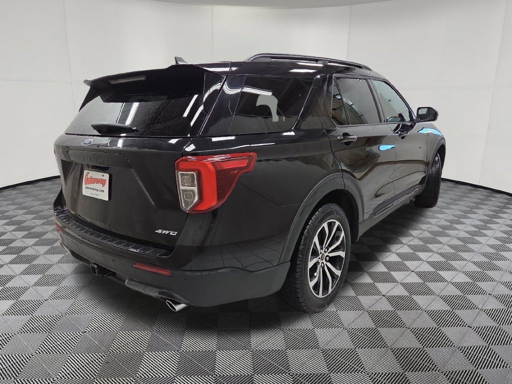 Used 2023 Ford Explorer ST-Line w/ Class IV Trailer Tow Package AWD/4WD image 4