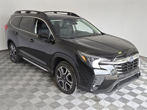 Used 2025 Subaru Ascent Limited image 2