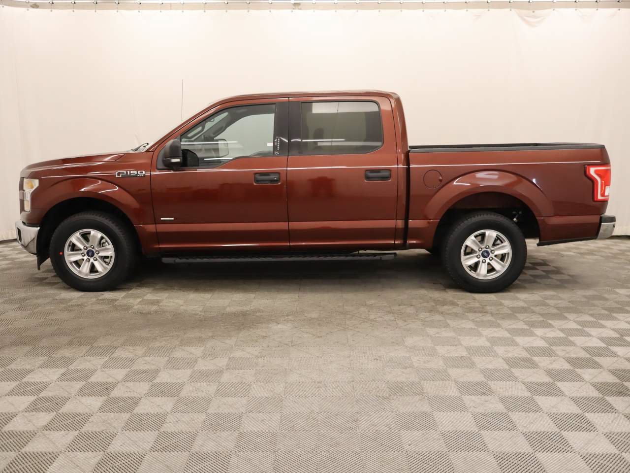 Used 2017 Ford F150 XLT w/ Equipment Group 301A Mid RWD image 2