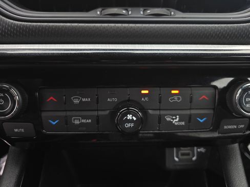 Used 2024 Jeep Compass Trailhawk image 14