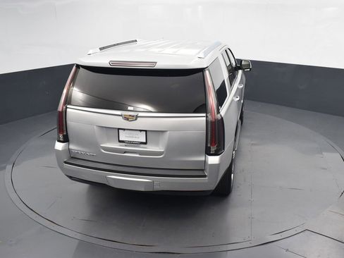 Used 2016 Cadillac Escalade Luxury image 44