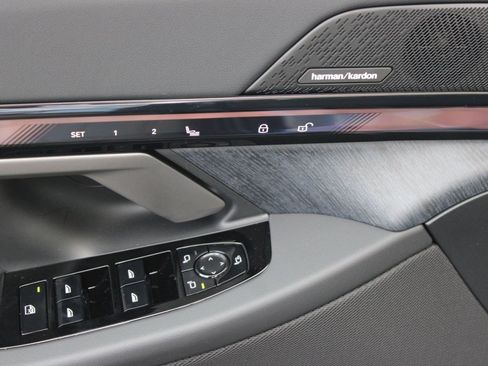 Used 2026 BMW 530i w/ M Sport Package RWD image 14
