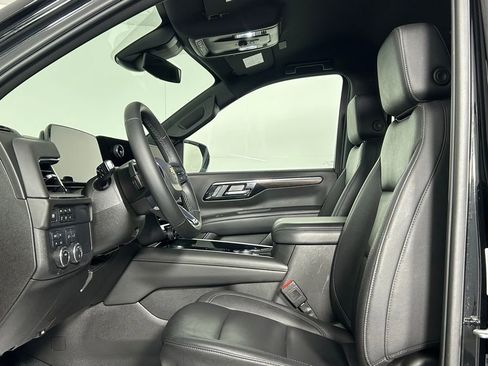 Used 2025 Chevrolet Tahoe LT AWD/4WD image 34