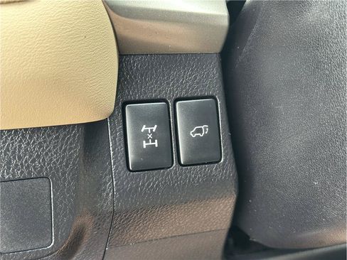 Used 2015 Toyota RAV4 Limited AWD/4WD image 26