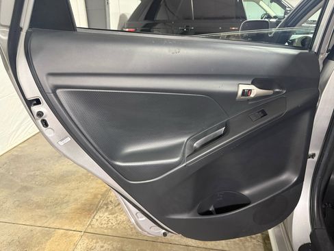 Used 2010 Toyota Matrix image 24