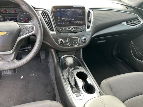 Used 2023 Chevrolet Malibu LT image 28
