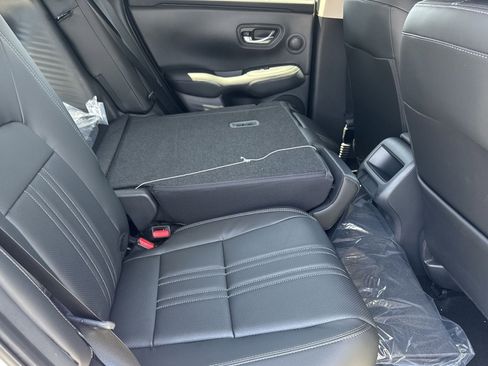 New 2026 Honda HR-V EX-L image 8