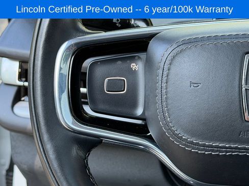 Used 2025 Lincoln Navigator Reserve AWD/4WD image 17