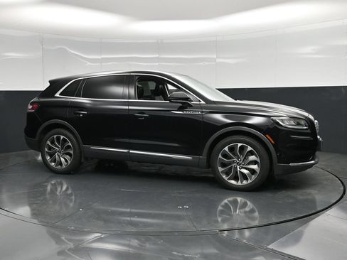 Used 2023 Lincoln Nautilus Reserve w/ Equipment Group 201A AWD/4WD image 5