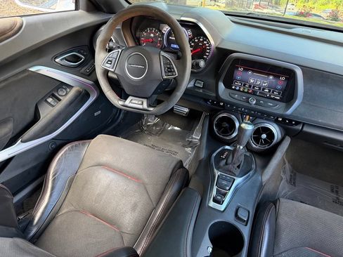 Used 2019 Chevrolet Camaro ZL1 RWD image 38