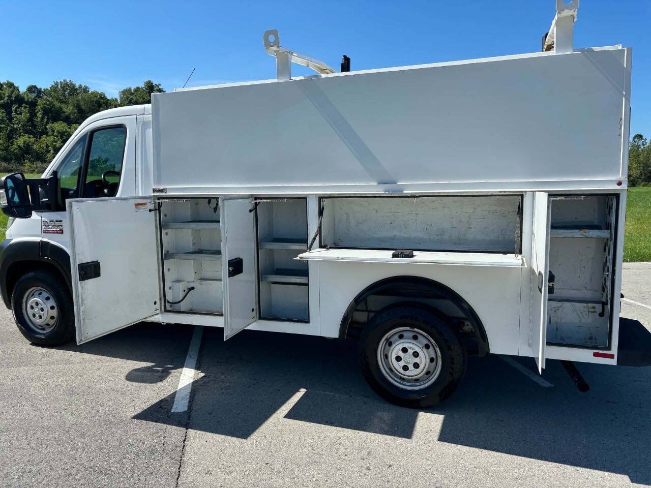 Used 2019 RAM ProMaster 3500 w/ Premium Appearance Group FWD image 7