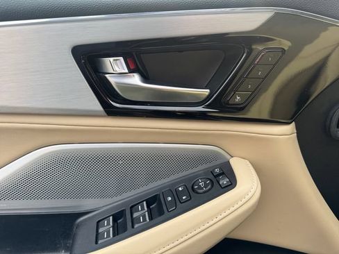 Used 2025 Acura MDX SH-AWD w/ Technology Package image 16