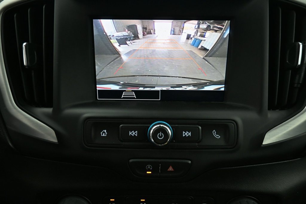 Used 2024 GMC Terrain SLE AWD/4WD image 13