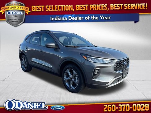 Used 2025 Ford Escape ST-Line Select AWD/4WD image 1