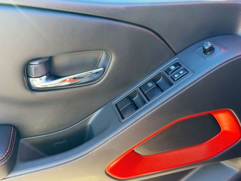 Used 2025 Nissan Frontier PRO-4X image 13