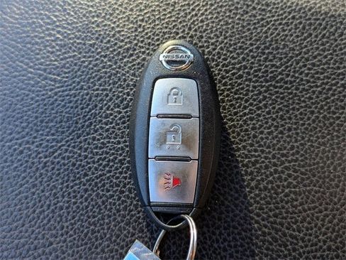 Used 2017 Nissan Titan PRO-4X image 29