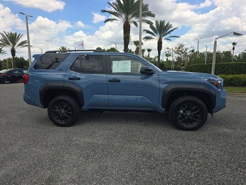Certified 2025 Toyota 4Runner SR5 AWD/4WD image 3