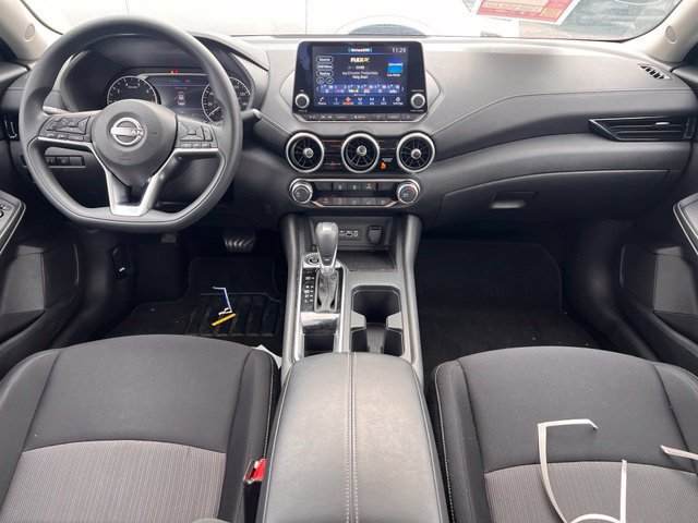 Used 2025 Nissan Sentra SV FWD image 11