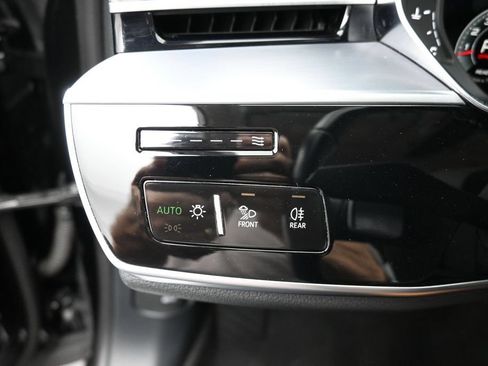 Used 2023 Audi A8 L 3.0T w/ Luxury Package AWD/4WD image 19