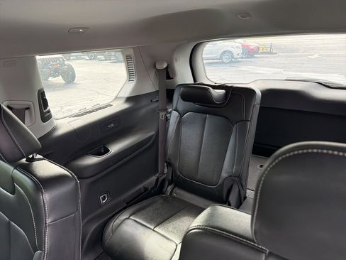 Used 2023 Jeep Grand Cherokee L Limited AWD/4WD image 12