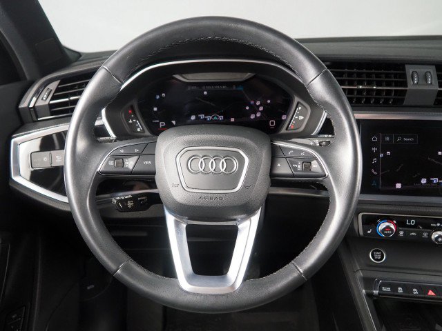 Used 2023 Audi Q3 quattro 2.0T Premium Plus w/ Premium Plus Package AWD/4WD image 17