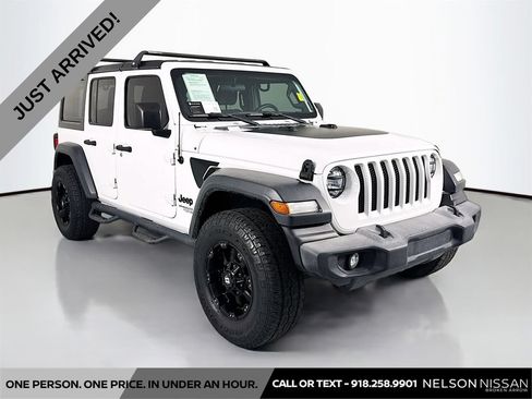 Used 2019 Jeep Wrangler Unlimited Sport AWD/4WD image 3