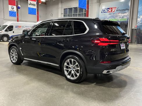 Used 2024 BMW X5 xDrive40i w/ Parking Assistance Package image 3