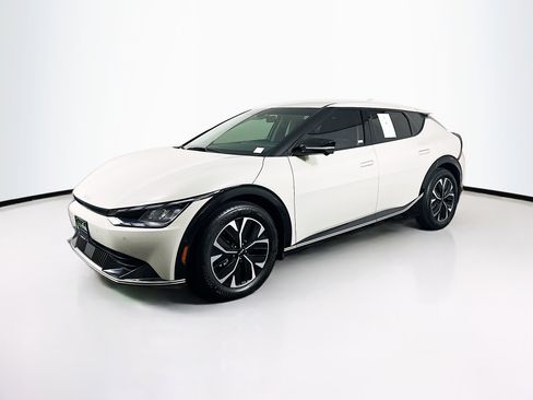 Used 2024 Kia EV6 Wind w/ Wind Technology Package RWD image 3